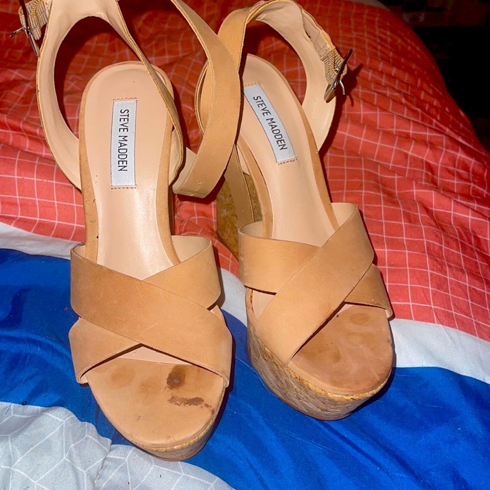 Steve Madden platform sandals